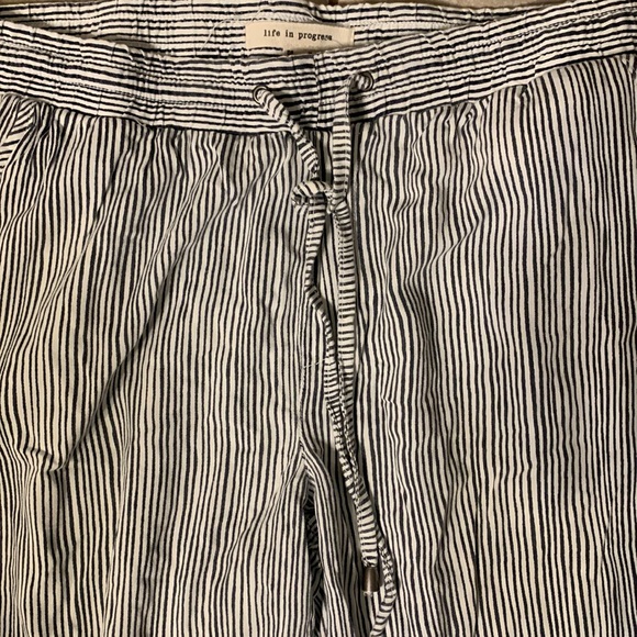 Life in Progress Striped Flowy Jogger Pants - Picture 2 of 2